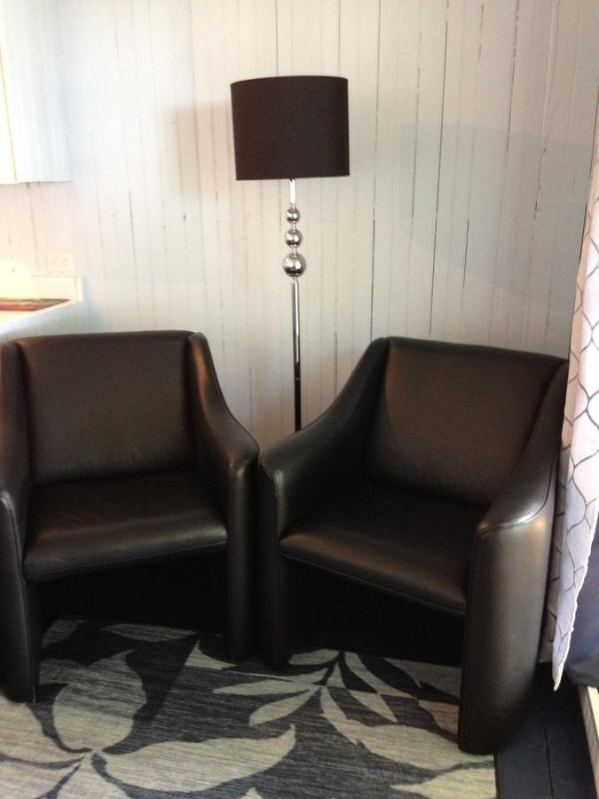 Auberge Les Blancs Moutons Saint-Laurent-de-l'ile d'Orleans エクステリア 写真